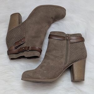 Madden Girl Brown Ankle Boots with Block Heel Size 10